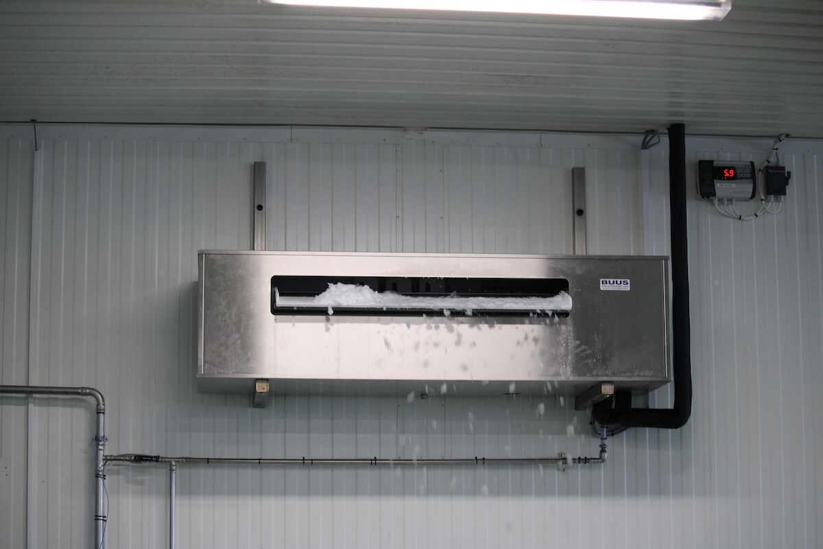 Nordkøl ismaskine i gang på væg